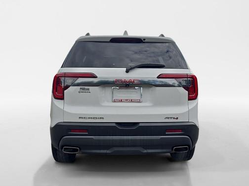 2022 GMC Acadia AT4