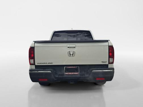 White Diamond Pearl 2019 Honda Ridgeline RTL