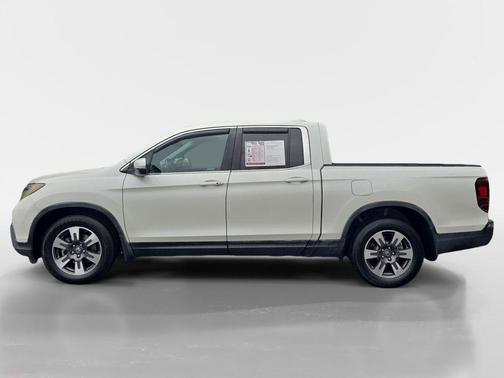 White Diamond Pearl 2019 Honda Ridgeline RTL