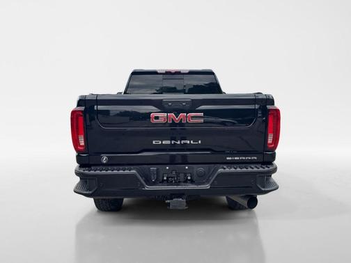 Onyx Black 2022 GMC Sierra 2500 Denali
