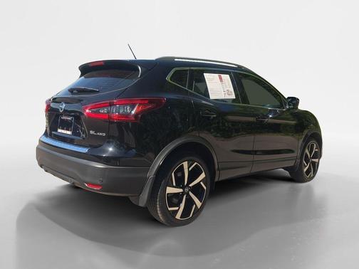 Magnetic Black 2022 Nissan Rogue Sport SL