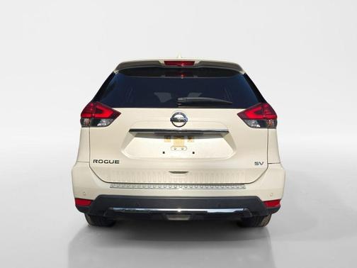 White 2020 Nissan Rogue SV