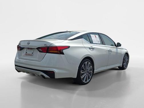 2024 Nissan Altima 2.5 SL