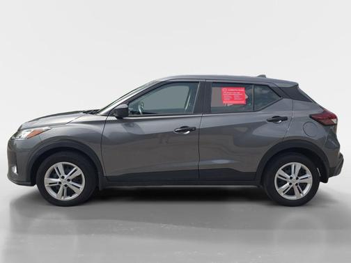Gun Metallic 2024 Nissan Kicks S