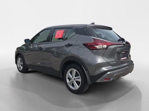 Gun Metallic 2024 Nissan Kicks S