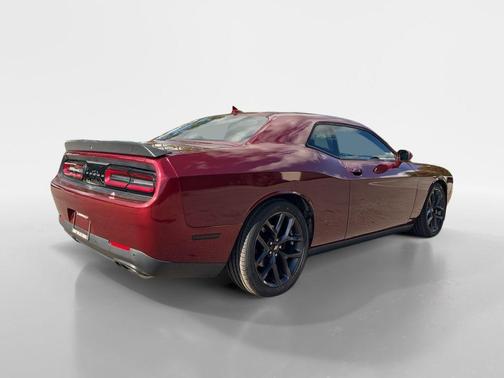 Octane Red Pearlcoat 2019 Dodge Challenger R/T