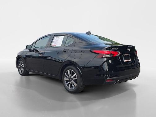 2023 Nissan Versa 1.6 SV