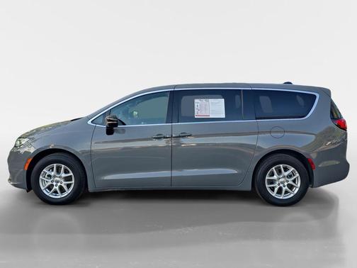 Ceramic Gray Clearcoat 2025 Chrysler Pacifica Select