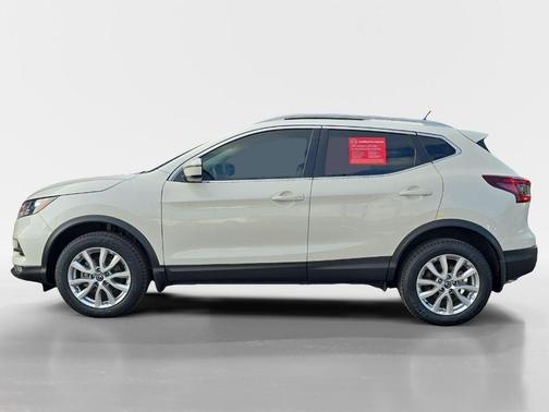 2022 Nissan Rogue Sport SV