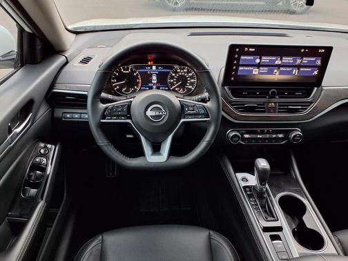 2025 Nissan Altima SL