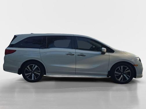 Platinum White Pearl 2020 Honda Odyssey Elite