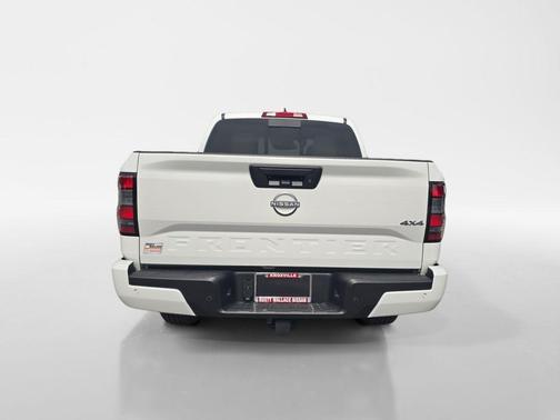Glacier White 2025 Nissan Frontier SV