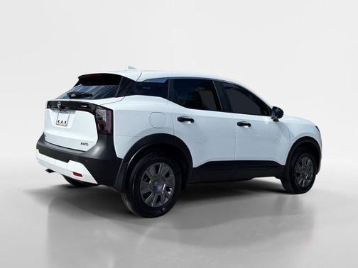 2025 Nissan Kicks S