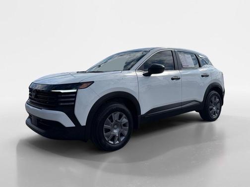 2025 Nissan Kicks S