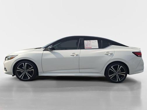 White 2022 Nissan Sentra SR