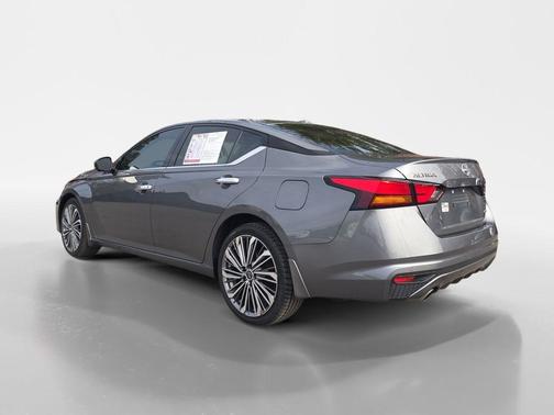 2024 Nissan Altima 2.5 SL