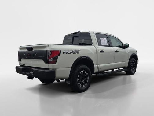 2024 Nissan Titan PRO-4X