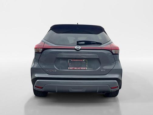 Gray 2021 Nissan Kicks SV