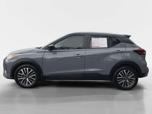 Gray 2021 Nissan Kicks SV