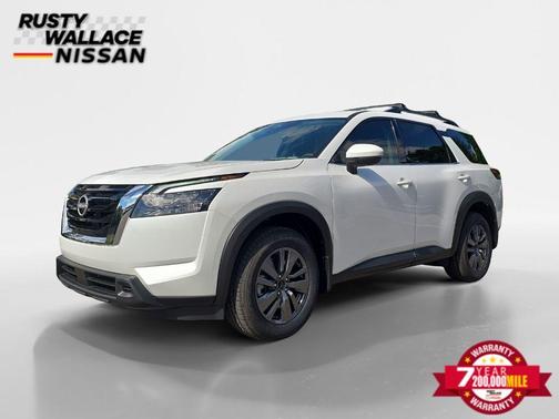 2025 Nissan Pathfinder SV