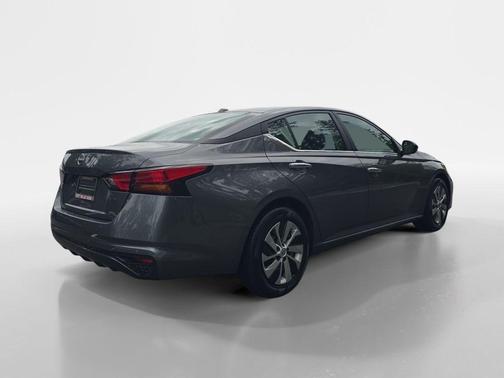 Gun Metallic 2025 Nissan Altima S