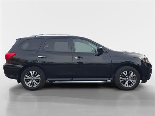 2020 Nissan Pathfinder S