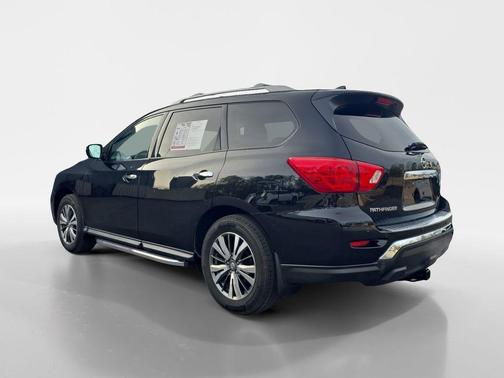 2020 Nissan Pathfinder S