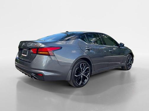 2t Gun Blk Roof 2026 Nissan Altima 2.5 SR
