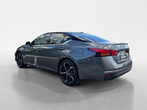 2t Gun Blk Roof 2026 Nissan Altima 2.5 SR