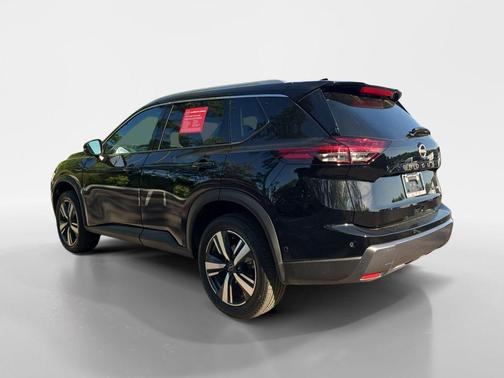 Super Black 2026 Nissan Rogue SL