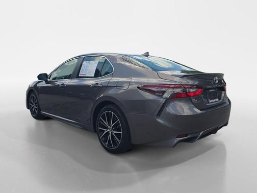 Predawn Gray Mica 2021 Toyota Camry SE
