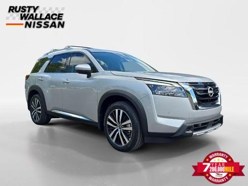 2025 Nissan Pathfinder Platinum
