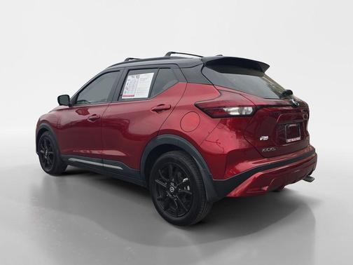 Red 2021 Nissan Kicks SR