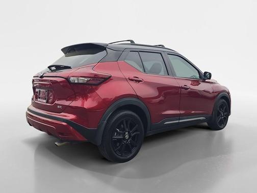 Red 2021 Nissan Kicks SR