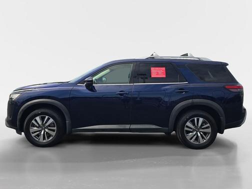 Deep Ocean Blue 2022 Nissan Pathfinder SL