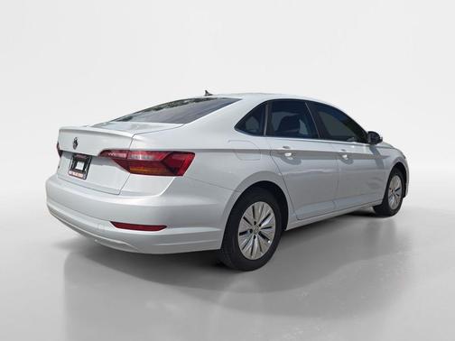 White Silver Metallic 2019 Volkswagen Jetta 1.4T S