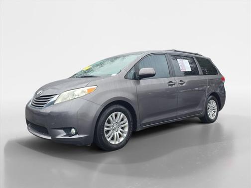 2014 Toyota Sienna 