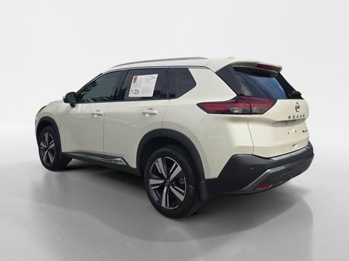 White 2023 Nissan Rogue SL