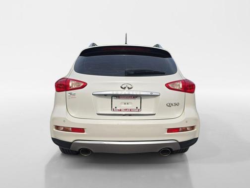 White 2017 INFINITI QX50 Base