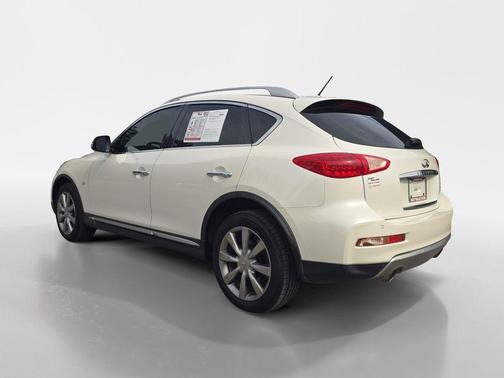 White 2017 INFINITI QX50 Base