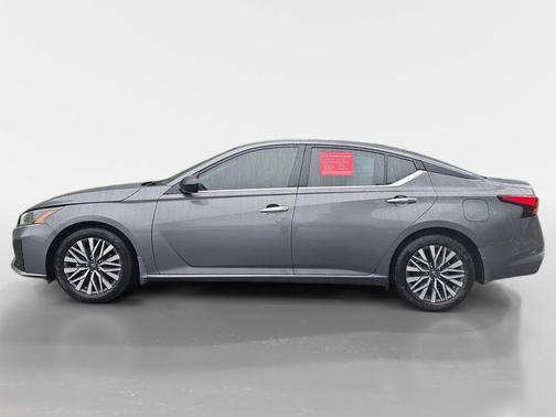 Gun Metallic 2025 Nissan Altima SV