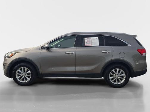 Titanium Silver 2016 Kia Sorento LX