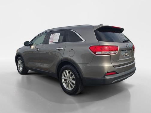 Titanium Silver 2016 Kia Sorento LX