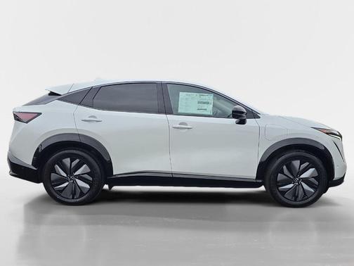 2025 Nissan ARIYA PLATINUM+