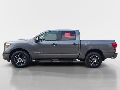2024 Nissan Titan SV
