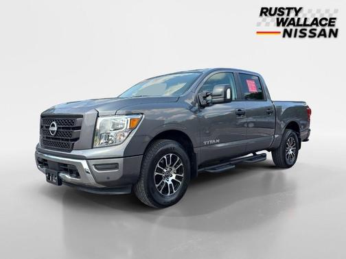 2024 Nissan Titan SV
