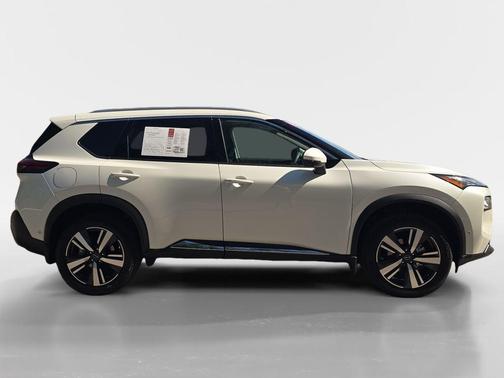 White 2023 Nissan Rogue SL
