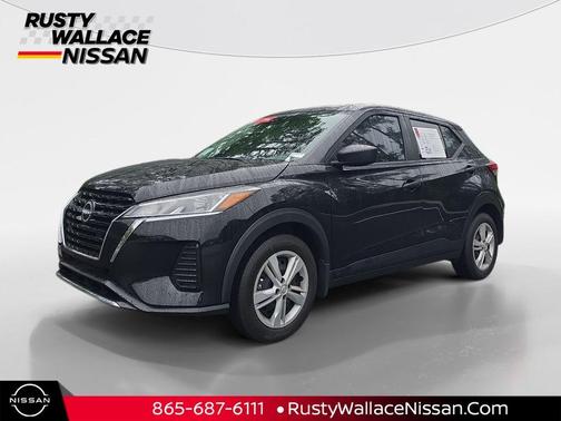 Super Black 2025 Nissan Kicks Play S