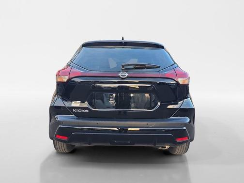 2023 Nissan Kicks S
