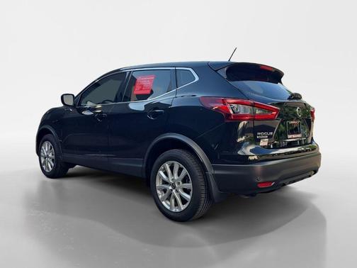 2022 Nissan Rogue Sport S